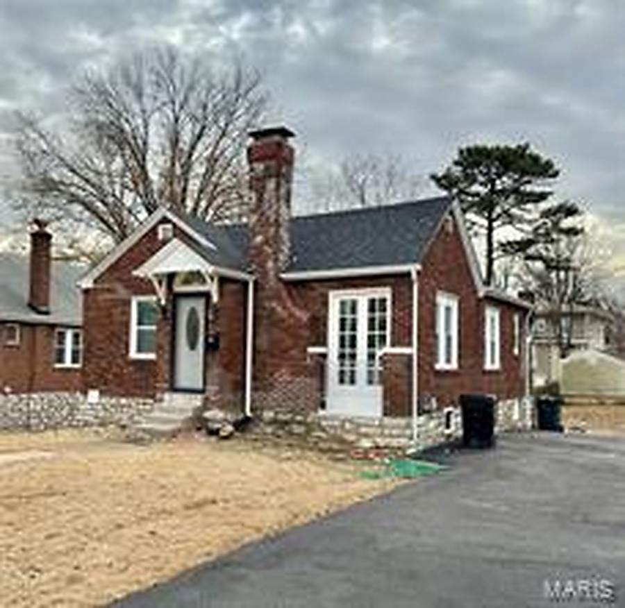 7242 Normandy Place